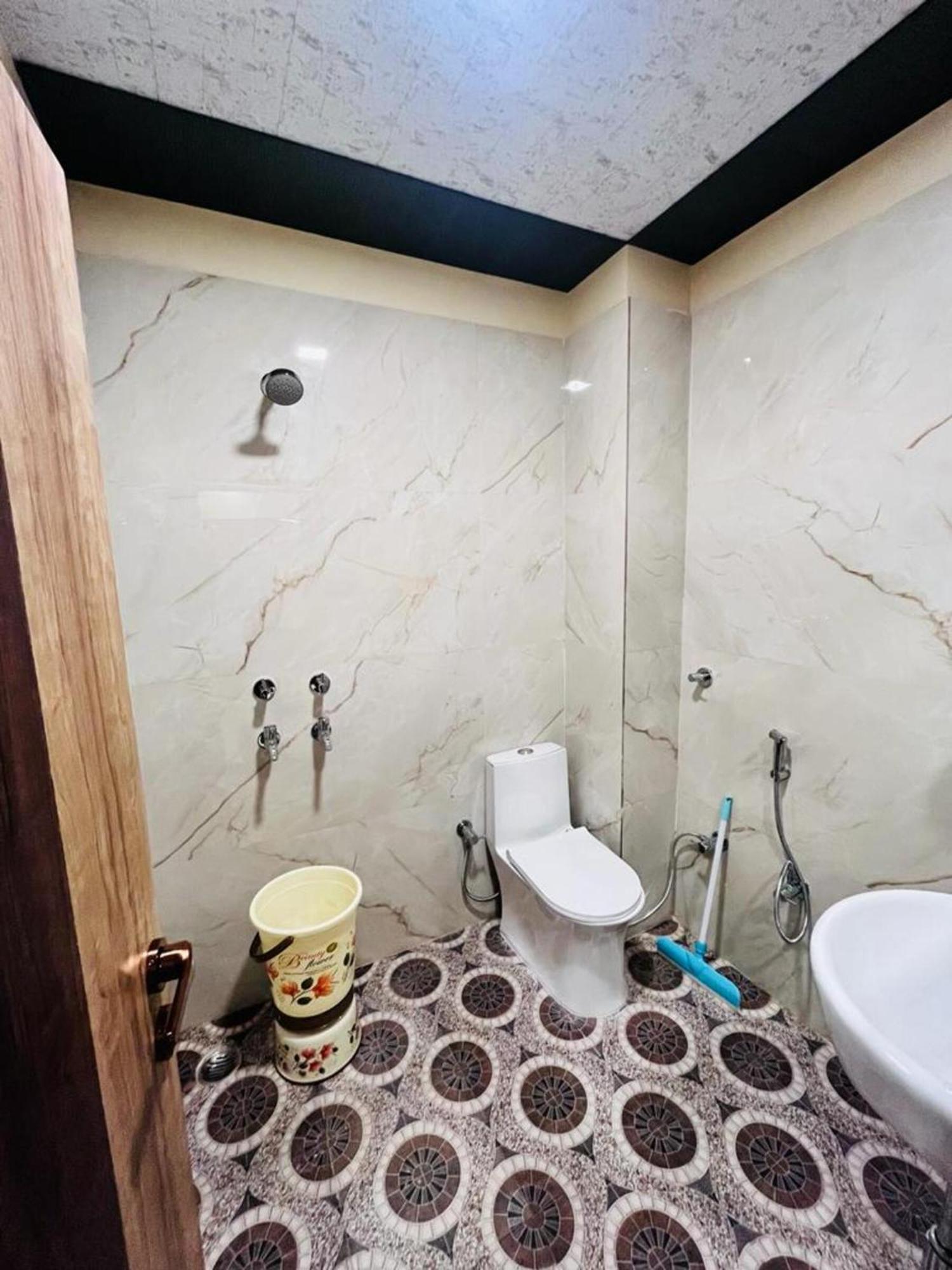 Ks Paying Guest House Varanasi Exterior photo