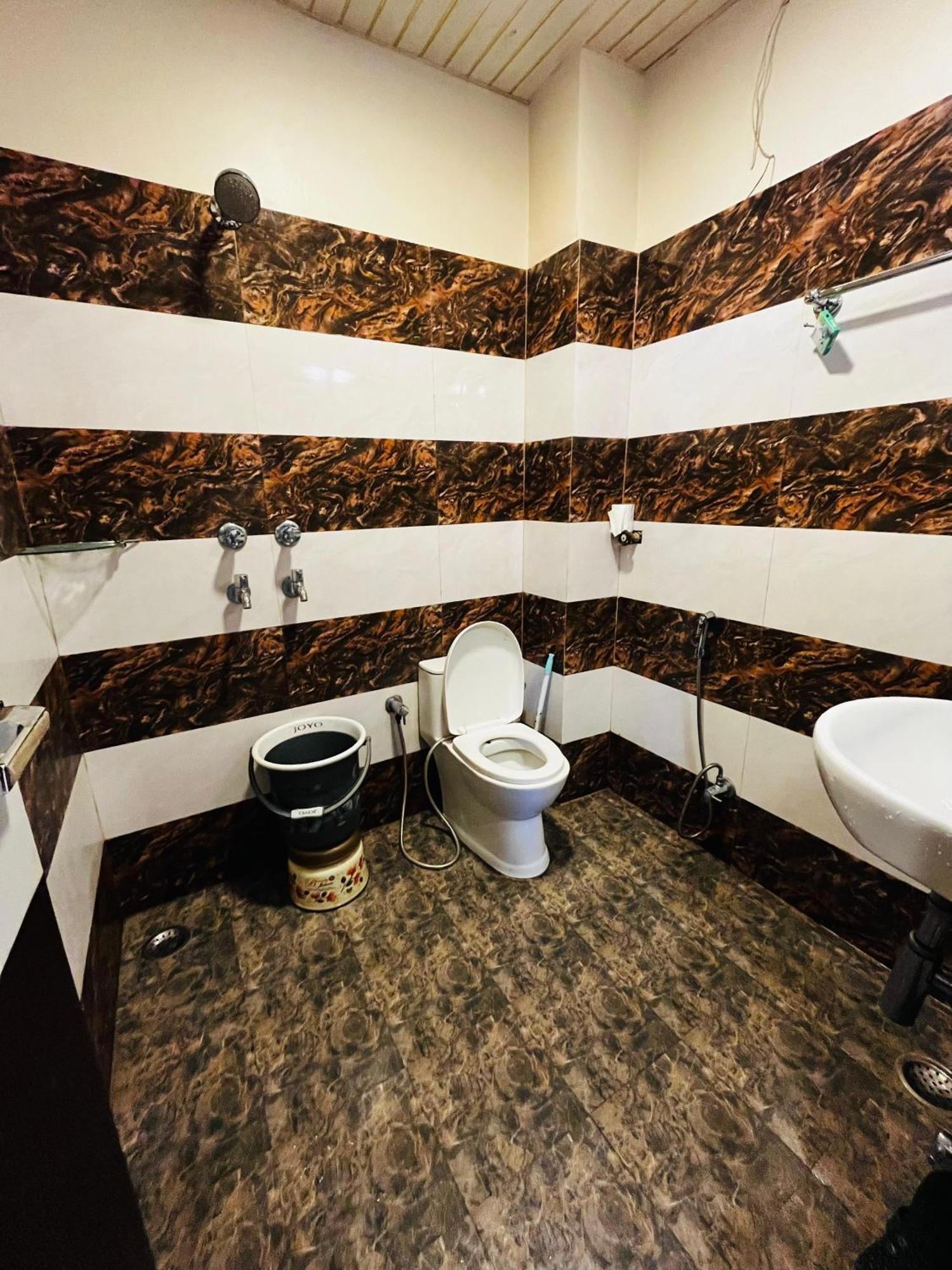Ks Paying Guest House Varanasi Exterior photo